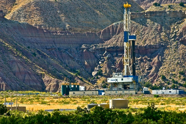 fracking rig in Colorado